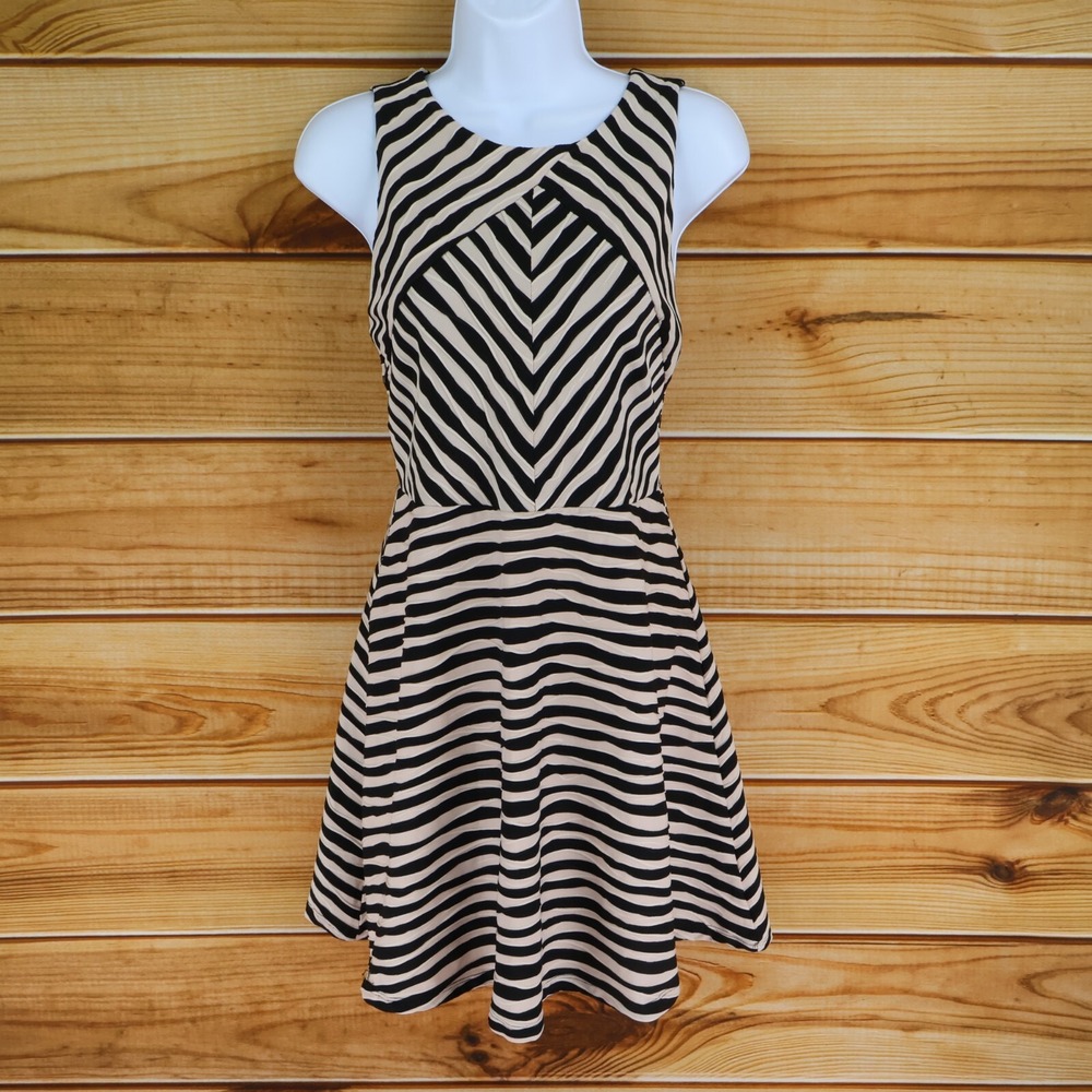 Xhilaration Fit & Flare Dress Girls Size‎ L Black Brown Striped Lined Stretch